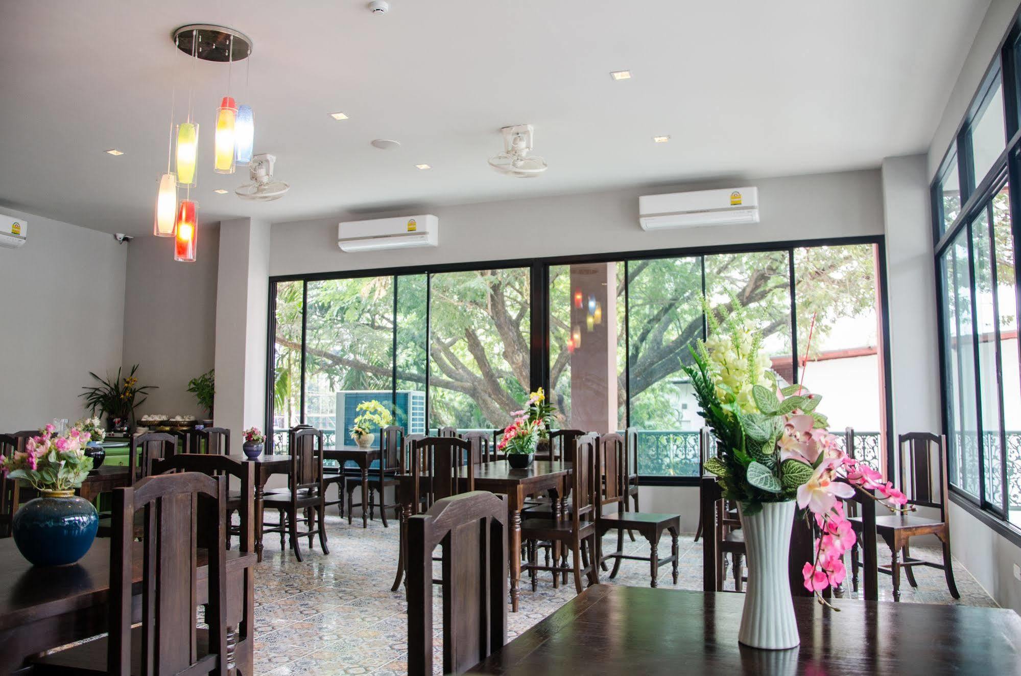 The Sun Terrace Hotel Чиангмай Екстериор снимка